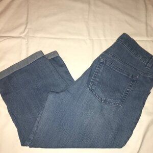 Gloria Vanderbilt light blue Missy Jeans CAPRIS